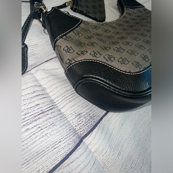 Dooney & Bourke Vintage Black and Gray Leather Logo Fabric Hobo Bag w/wallet. - Picture 7 of 16